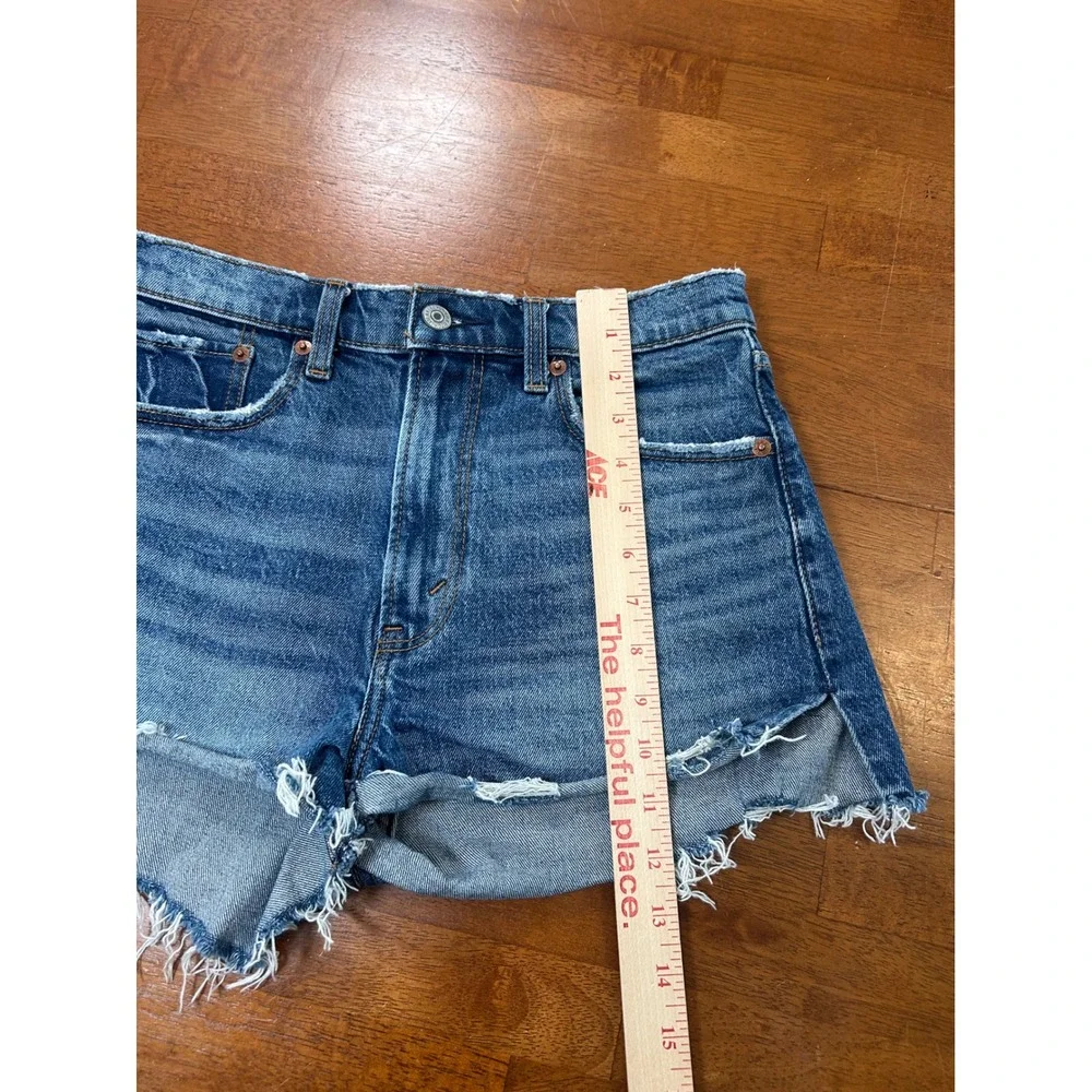 Abercrombie & Fitch The Mom Shorts Women 26/2 Blue High Rise Distressed Denim